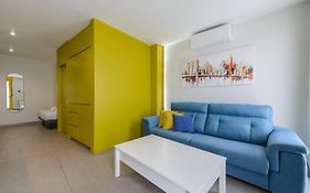 GuestReady - Caxes Studios
